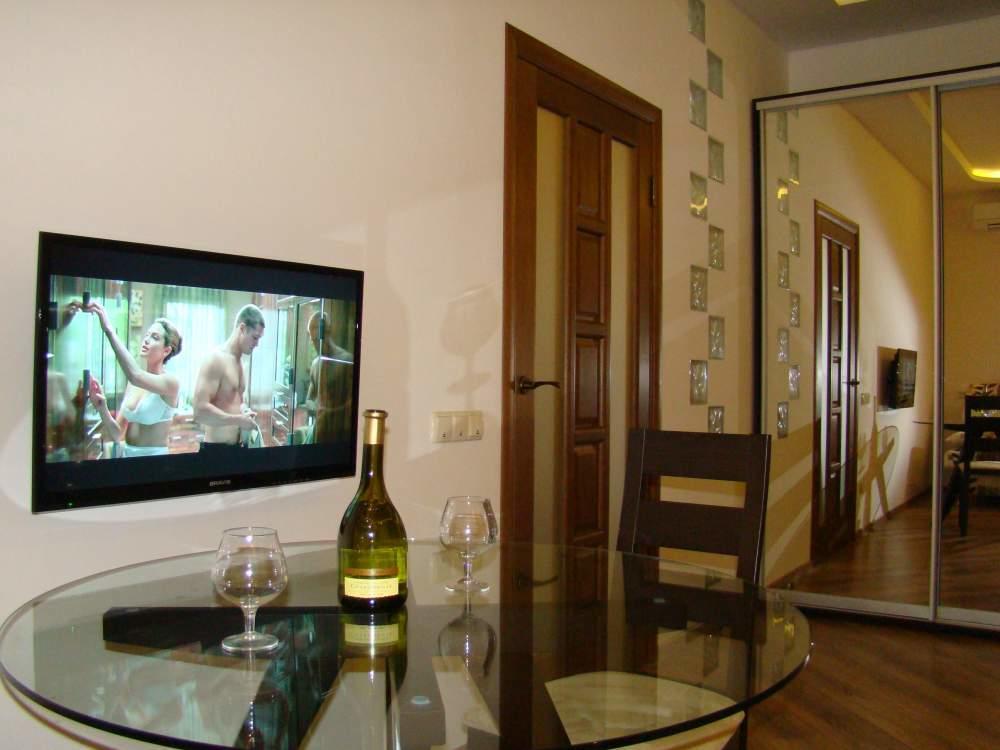 Pleasure Apartment Near Center Of Odessa Exteriér fotografie