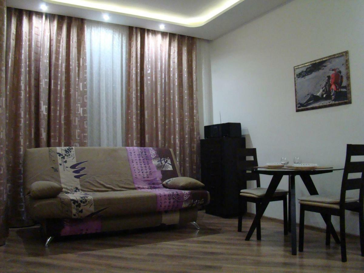 Pleasure Apartment Near Center Of Odessa Exteriér fotografie