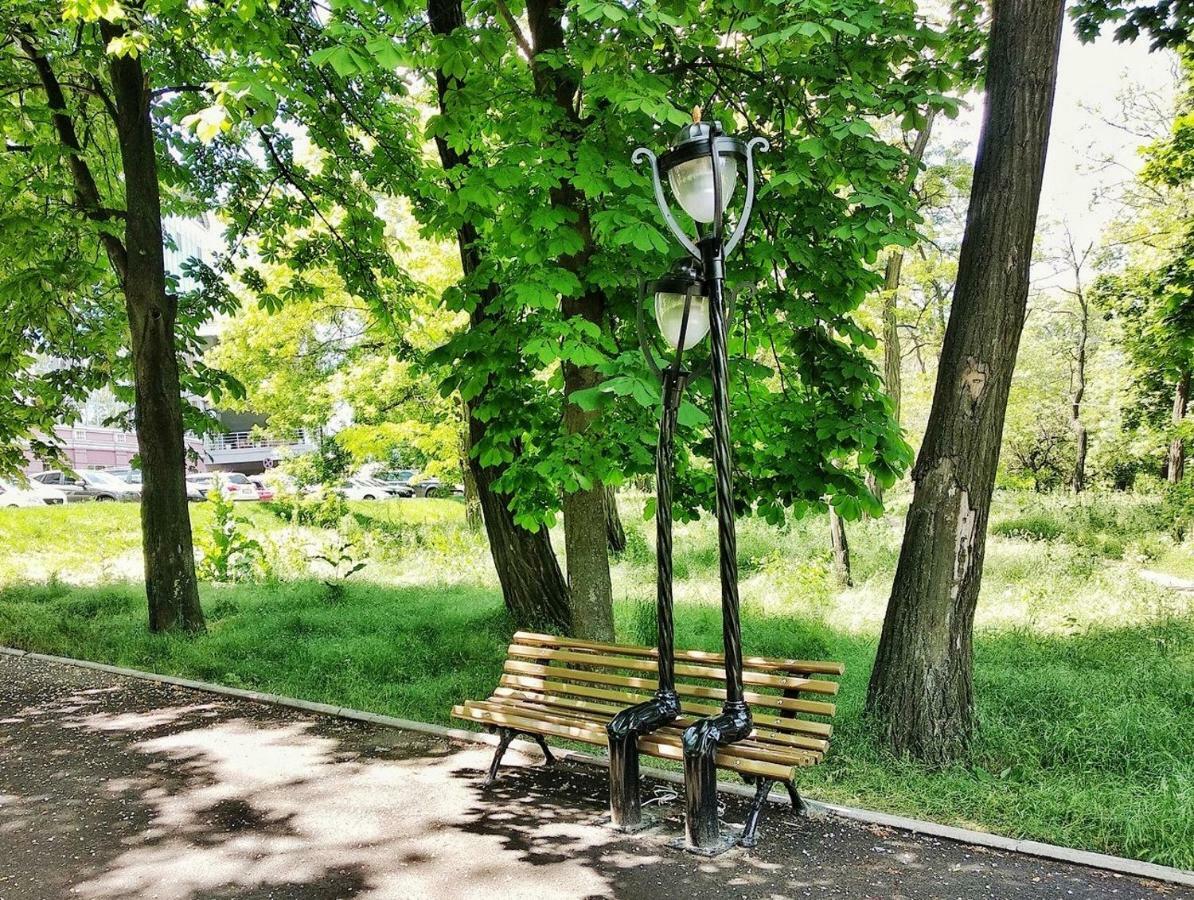 Pleasure Apartment Near Center Of Odessa Exteriér fotografie